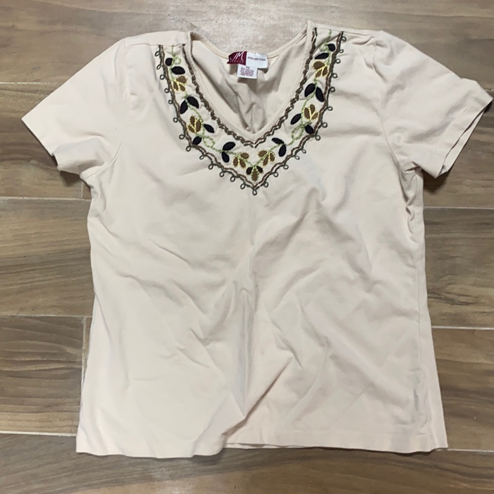JM COLLECTION EMBROIDERED T SHIRT